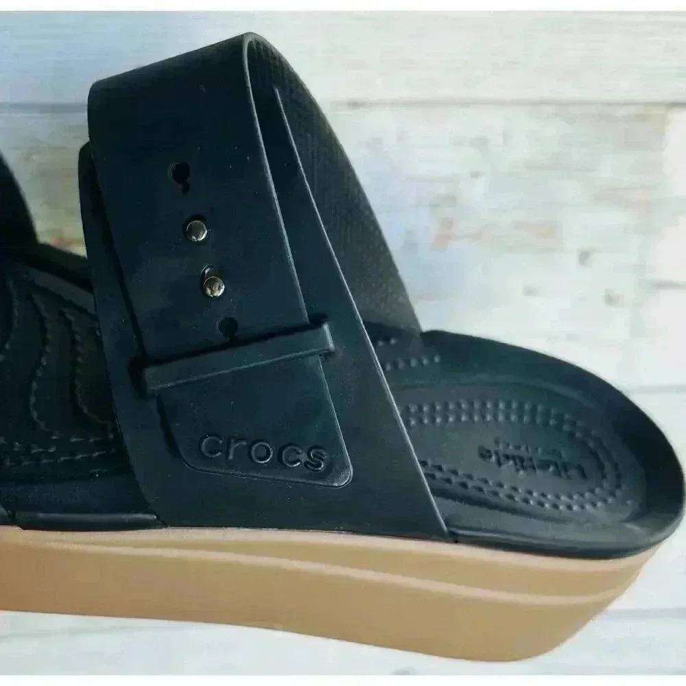 NWOT CROCS Brooklyn Low Wedge Sandal Women's Size 10 Black/Beige - Picture 4 of 8